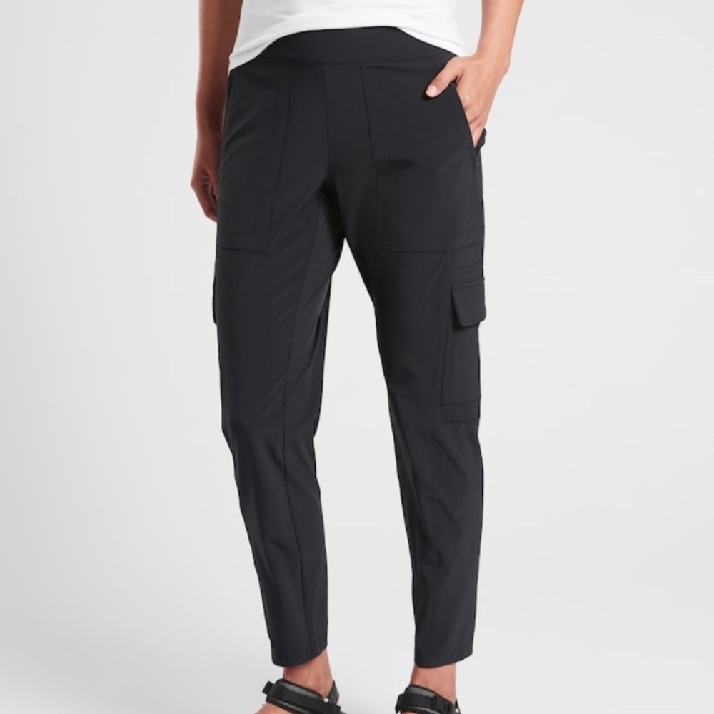 BRAND NEW athleta cargo pants !